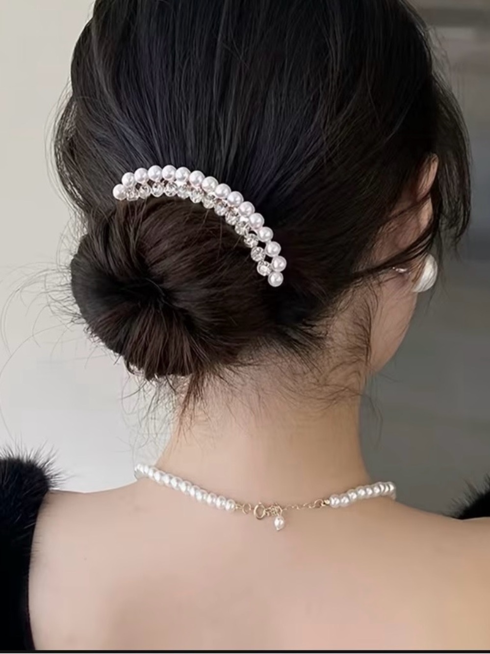Elegant Pearl Beaded Hair Comb